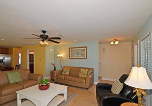 Free Daily Activities🚤🎣👙| PRIVATE BEACH, Spacious Beachfront Townhouse☀️⛱🌊