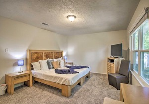 Fully Refurbished Home in Front of the Woodlands!