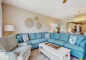 Great condo just steps from the Gulf waters with hot tub, pool & pickleball