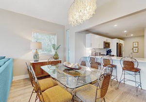 Great condo just steps from the Gulf waters with hot tub, pool & pickleball