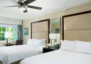 Great for Family Trips! 2 Modern Units, Pool, Restaurant, Near Jackson Square!