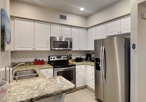 Ground Floor Condo, Access to Resort Amenities!