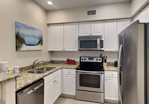 Ground Floor Condo, Access to Resort Amenities!