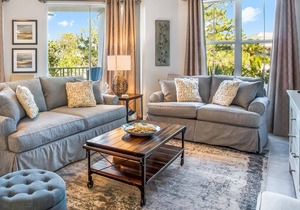 Gulf front building with private beach access! FREE Beach setup March-October!
