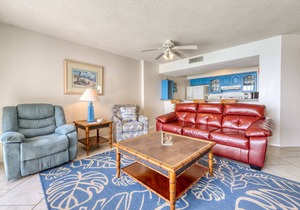 Gulf-front condo w/view, 3 resort pools, tennis & 1,500 ft of resort beachfront