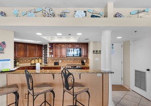 ✨Gulf & Harbor Views~Beachfront Pool~Wlk2Beach~Fitness Center~3BR East Pass 308