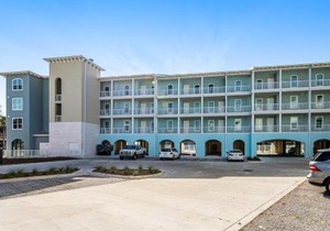 Gulf Place Residence 214