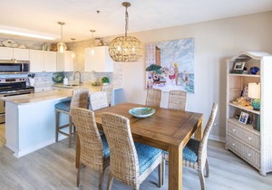 Gulf View! Pool, Tennis, Private beach access, elevator + shops/restaurants