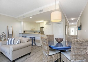 Gulf Views, Mexico Beach Condo, Pool, Hot Tub ~ Summerhouse 209