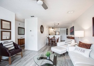 Hidden Gem of the sea! 2 bedroom 1 bath Across the street from the beach!