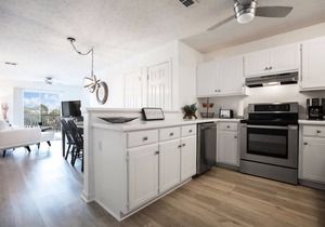 Hidden Gem of the sea! 2 bedroom 1 bath Across the street from the beach!