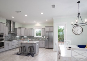 Highland Parks 30a! 6-Seat GOLF CART, Darling House near Beach, Tropical Pool