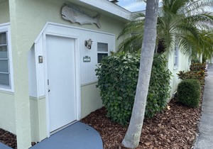 Historical Beach Cottage - with Hot Tub!