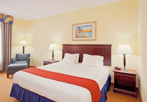 Holiday Inn Express Hotel & Suites Panama City-Tyndall, an Ihg Hotel
