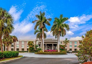 La Quinta Inn & Suites Naples Downtown