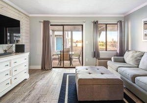 Lakeview Studio w/ Shared Pool, High-Speed WiFi, Central AC, and Furnished Patio