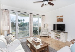 Large Newly Furnished 3 bedroom! Sleeps up To 8!