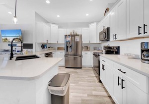 🏝️Large Private Yard-Walk to Beach-Casa Blanca Cove🏝️