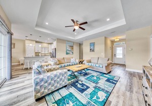 Living The Beach Life- 4BR/2BA, Sleeps 12, Huge Private Pool.