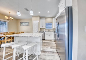 Living The Beach Life- 4BR/2BA, Sleeps 12, Huge Private Pool.