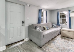 Mins to Downtown & the Beach! Comfy Myrtle Suite