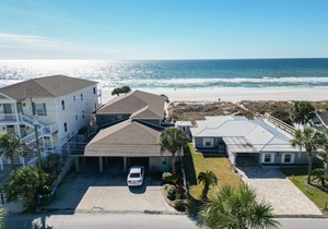 Panama City Beach House 11BR 6BA 2026 Prices 10 % Off Ages 18-25 & Pets OK