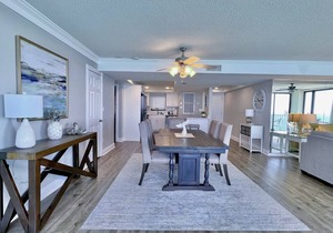 Picturesque Beachfront Condo- Spacious Balcony, 2BD/2BA, Pool & Tiki Bar