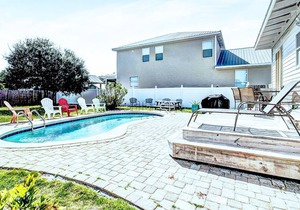 Private Pool~Wraparound Porch~Balcony~Walk 2 Beach~3BR Crystal Cottage