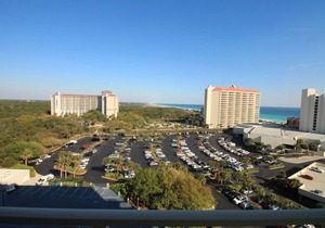 Remodeled. Luau 6705 in Sandestin.Tram, wifi, larger Studio with balcony