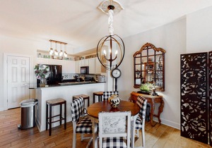 Richly designed beachfront condo with pools, hot tub, gym & amazing views