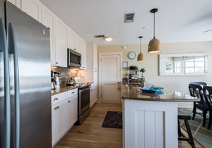"SeaBatical"~Amazing Gulf, Lake, Park Views~Heated Pool~Gulf Trace~Beach Gear
