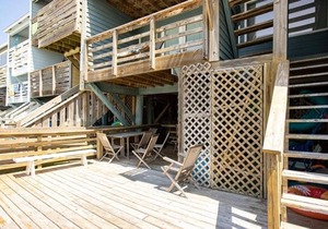 Seawinds 2 Cabin