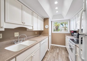 Shore Beats Work | 3 Bed, 2 Bath