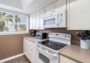 Shore Beats Work | 3 Bed, 2 Bath