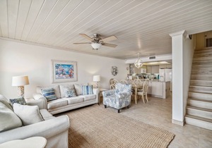 SHORES 111 GULF & BEACH VIEWS! FAMILY FRIENDLY! UPGRADED LIVING SPACE!