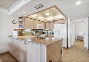 SHORES 111 GULF & BEACH VIEWS! FAMILY FRIENDLY! UPGRADED LIVING SPACE!