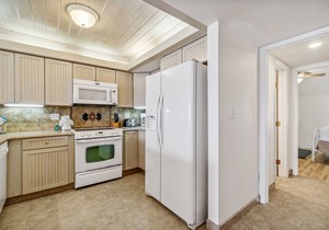 SHORES 111 GULF & BEACH VIEWS! FAMILY FRIENDLY! UPGRADED LIVING SPACE!