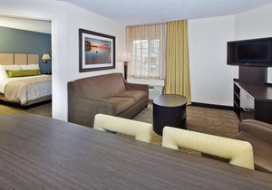 Sonesta Simply Suites Houston CityCentre I-10 West