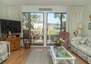 SPC 1064 - 1 BR on the golf course - sleeps 4 by RedAwning