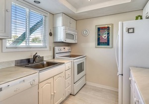SPC 1082 - 2 BR on the golf course - close to the pool by RedAwning