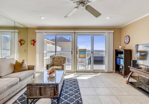 SPC 2136 - Upstairs 2 BR - Beachside - Sleeps 6 by RedAwning