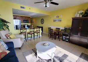Splash! Gorgeous Beachfront WaterPark Lazy River, Netflix,Beach Service included