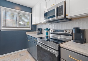 Steps 2 Priv Bch~Pools~Renovated~PetFriendly~SouthBay by the Gulf 122 Salty Paws