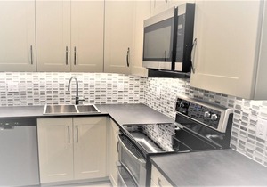 Stunning Full Beach/Sunset Views, Tennis, Convenient Location, Admiralty House