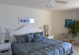 Sun, Fun, White Sand Beaches and Ocean Breezes! Do it all at The Summerhouse!
