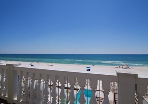 Surf Song - Beachfront Home with SwimSpa!