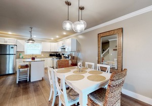 The Salty Seahorse at Sea Bluff | Pool, Private Beach Access | Walk to Dining