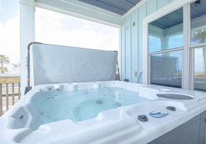 The Tourist Trap - Heated Private Beachfront Pool! Gorgeous!