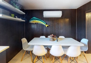 Unique getaway by the beach with fast WiFi and central AC - snowbirds welcome
