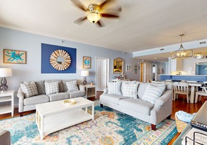 Updated 3rd floor condo w/beach access and complementary BEACH SERVICE